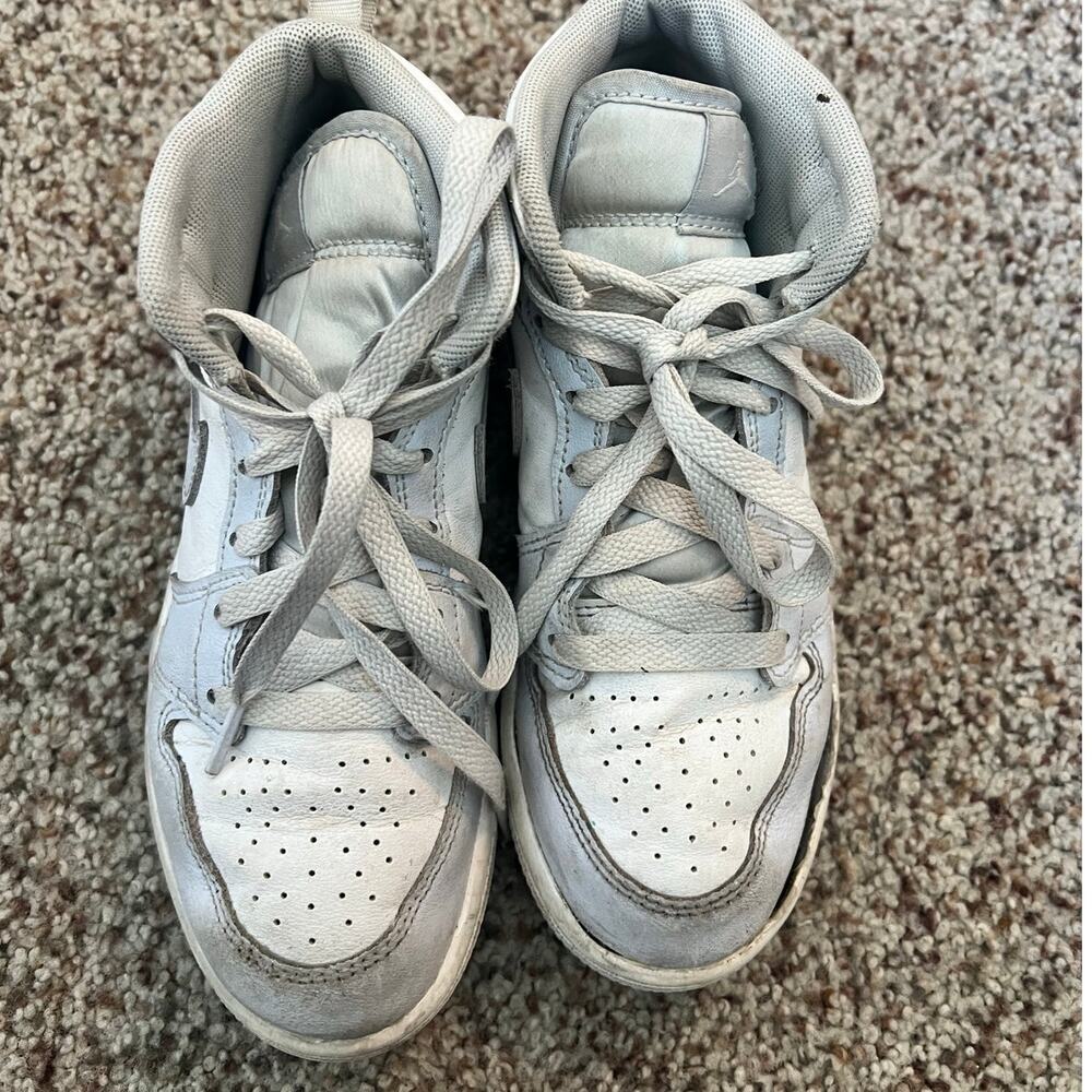 Girls Air Jordan Sneakers, Size 1.5, Lt Blue/White, High Top - Picture 4 of 7